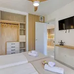 Colinamar Luxury Near Airport And