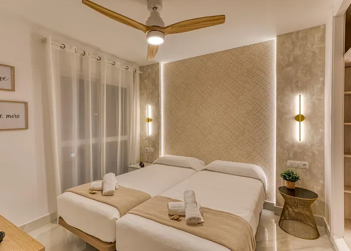 Apartamento Colinamar Luxury Near Airport And